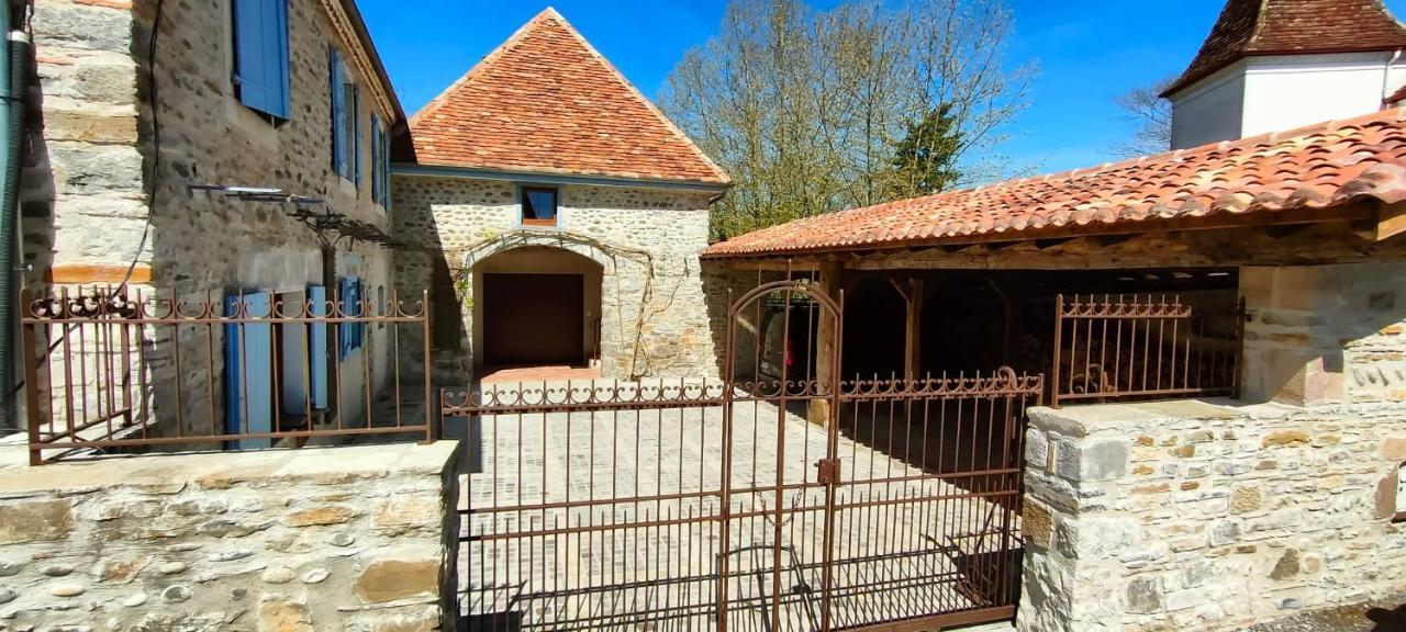 Entre Galets Sauveterre-de-Bearn Exterior foto